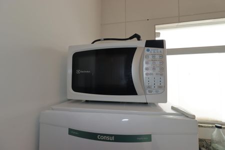 Quarto / Cozinha - Microondas de kitnet/studio para alugar com 1 quarto, 15m² em Vila Sao Pedro, Santo André