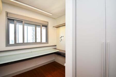 Apartamento para alugar com 127m², 2 quartos e 2 vagascloset suite 1