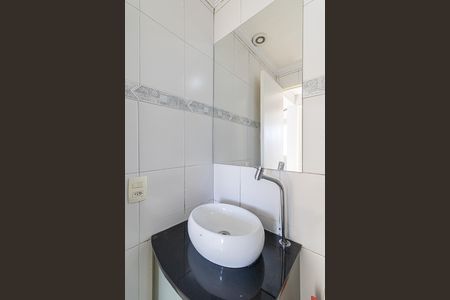 Banheiro de apartamento para alugar com 2 quartos, 40m² em Vila Talarico, São Paulo