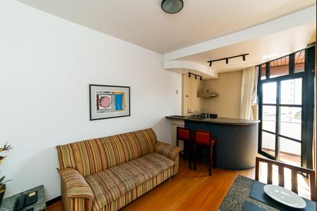 Sala de apartamento para alugar com 1 quarto, 37m² em Lourdes, Belo Horizonte