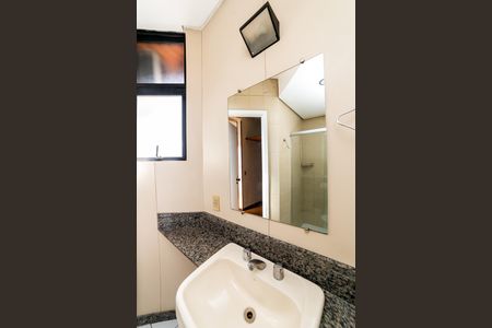Apartamento para alugar com 37m², 1 quarto e sem vaga Apartamento para alugar com 37m², 1 quarto e sem vagaBanheiro