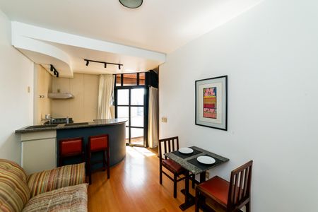 Sala de apartamento para alugar com 1 quarto, 37m² em Lourdes, Belo Horizonte
