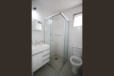 Banheiro de apartamento para alugar com 1 quarto, 35m² em Indianópolis, São Paulo