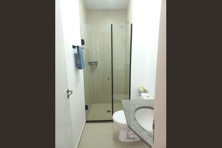 Banheiro de apartamento à venda com 2 quartos, 55m² em Rudge Ramos, São Bernardo do Campo