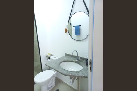 Apartamento à venda com 55m², 2 quartos e 1 vaga Apartamento à venda com 55m², 2 quartos e 1 vagaBanheiro