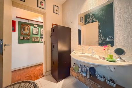 Casa para alugar com 150m², 2 quartos e 3 vagas Casa para alugar com 150m², 2 quartos e 3 vagasBanheiro do Corredor