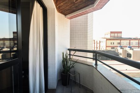 Apartamento à venda com 85m², 3 quartos e 2 vagasVaranda 