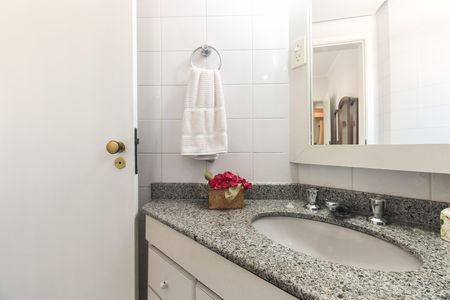 Apartamento à venda com 85m², 3 quartos e 2 vagasBanheiro Suíte 