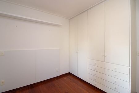 Apartamento à venda com 160m², 3 quartos e 3 vagas Apartamento à venda com 160m², 3 quartos e 3 vagasSuíte 1