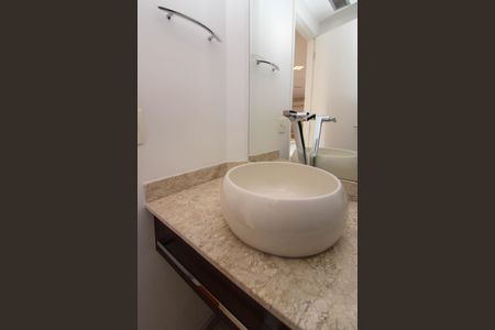 Apartamento à venda com 160m², 3 quartos e 3 vagas Apartamento à venda com 160m², 3 quartos e 3 vagasLavabo