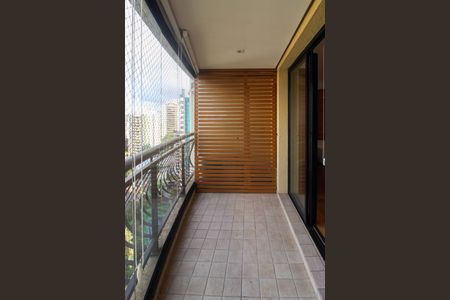 Apartamento à venda com 160m², 3 quartos e 3 vagas Apartamento à venda com 160m², 3 quartos e 3 vagasVaranda da Sala