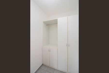 Apartamento à venda com 160m², 3 quartos e 3 vagas Apartamento à venda com 160m², 3 quartos e 3 vagasQuarto de Serviço