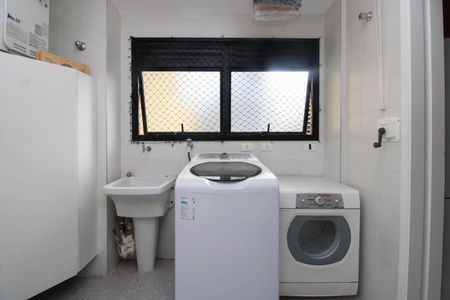 Apartamento à venda com 160m², 3 quartos e 3 vagas Apartamento à venda com 160m², 3 quartos e 3 vagasÁrea de Serviço