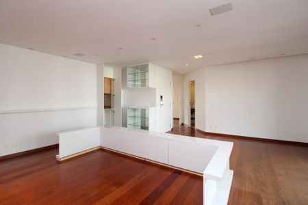 Apartamento à venda com 160m², 3 quartos e 3 vagas Apartamento à venda com 160m², 3 quartos e 3 vagasSala