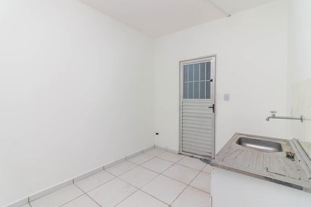 Cozinha de casa para alugar com 1 quarto, 25m² em Sítio do Morro, São Paulo