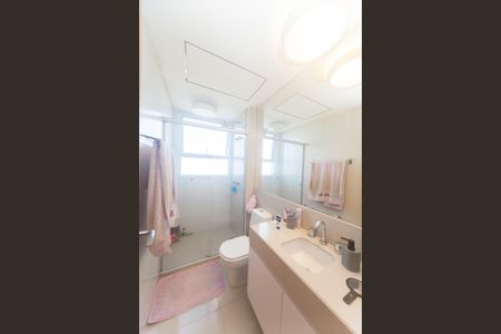 Apartamento à venda com 74m², 2 quartos e 2 vagas Apartamento à venda com 74m², 2 quartos e 2 vagasBanheiro suite 2