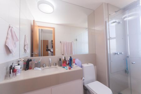 Apartamento à venda com 74m², 2 quartos e 2 vagas Apartamento à venda com 74m², 2 quartos e 2 vagasBanheiro suite 1