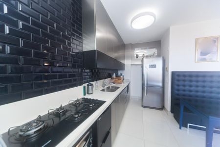 Apartamento à venda com 74m², 2 quartos e 2 vagas Apartamento à venda com 74m², 2 quartos e 2 vagasCozinha