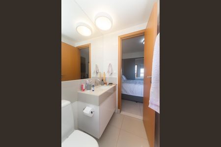 Apartamento à venda com 74m², 2 quartos e 2 vagas Apartamento à venda com 74m², 2 quartos e 2 vagasBanheiro suite 2