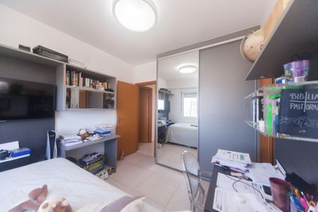 Apartamento à venda com 74m², 2 quartos e 2 vagas Apartamento à venda com 74m², 2 quartos e 2 vagassuite 1