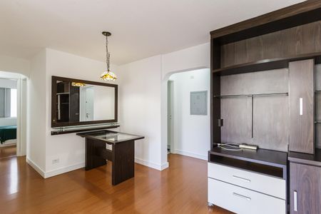 Sala de apartamento para alugar com 3 quartos, 74m² em Vila Olímpia, São Paulo