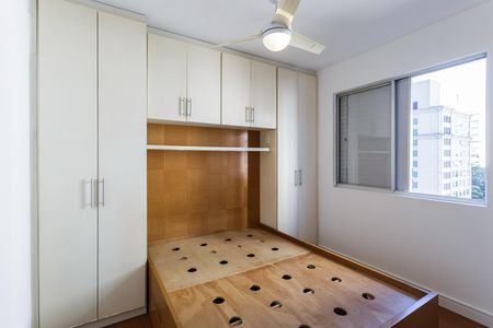 Quarto 2 de apartamento para alugar com 3 quartos, 74m² em Vila Olímpia, São Paulo