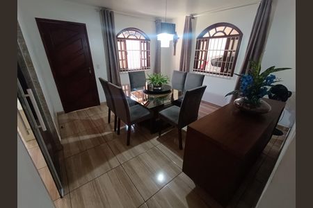 Casa para alugar com 5 quartos, 334m² em Imboassica, Macaé
