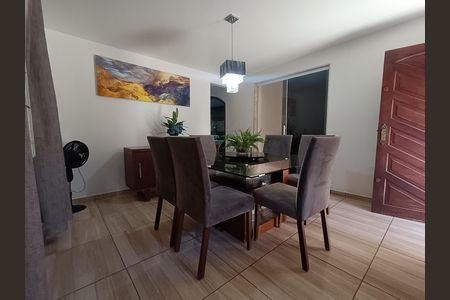 Casa para alugar com 5 quartos, 334m² em Imboassica, Macaé
