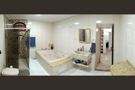 Casa para alugar com 334m², 5 quartos e 3 vagas