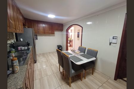 Casa para alugar com 334m², 5 quartos e 3 vagas