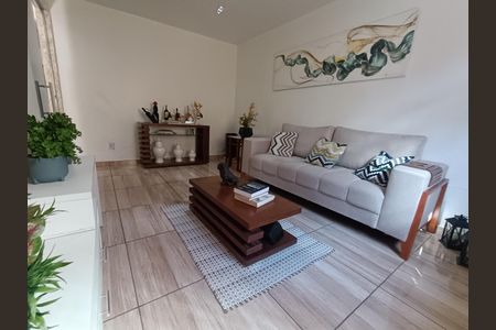Casa para alugar com 334m², 5 quartos e 3 vagas