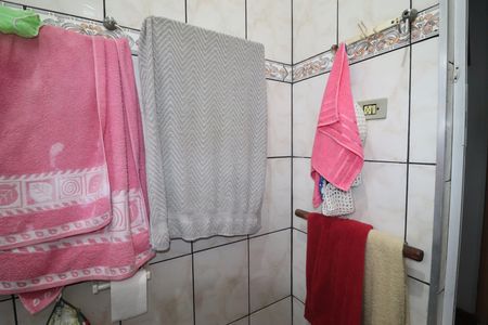 Casa à venda com 200m², 2 quartos e 2 vagasBanheiro