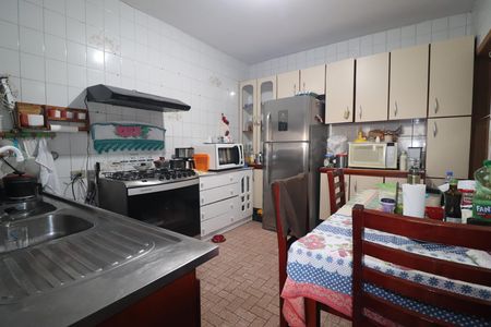 Casa à venda com 200m², 2 quartos e 2 vagasCozinha