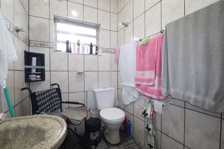 Casa à venda com 200m², 2 quartos e 2 vagasBanheiro