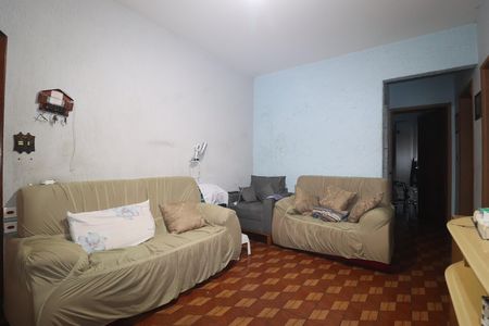 Casa à venda com 200m², 2 quartos e 2 vagasSala