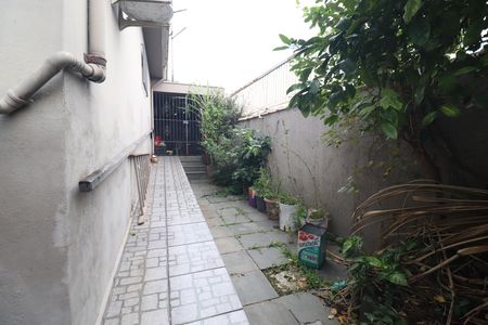 Casa à venda com 200m², 2 quartos e 2 vagasQuintal