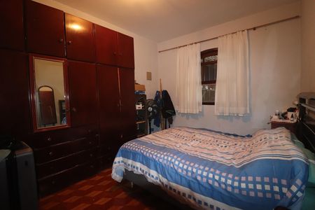 Casa à venda com 200m², 2 quartos e 2 vagasQuarto 1