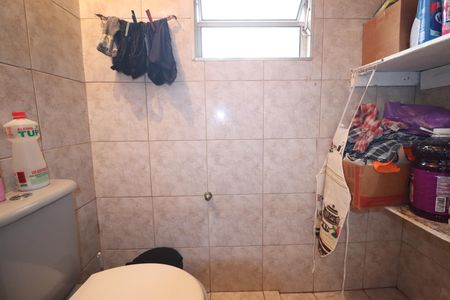 Casa à venda com 200m², 2 quartos e 2 vagasLavabo
