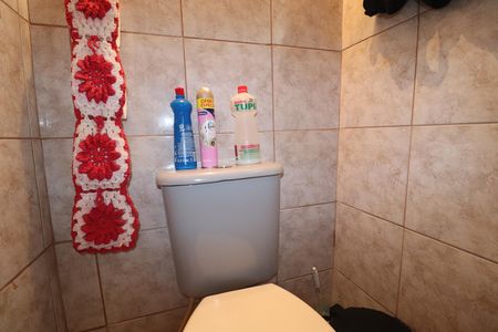 Casa à venda com 200m², 2 quartos e 2 vagasLavabo