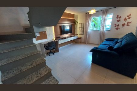 Quarto de casa de condomínio para alugar com 3 quartos, 120m² em Maria Paula, São Gonçalo