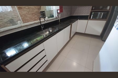 Casa de condomínio para alugar com 120m², 3 quartos e 2 vagasCozinha