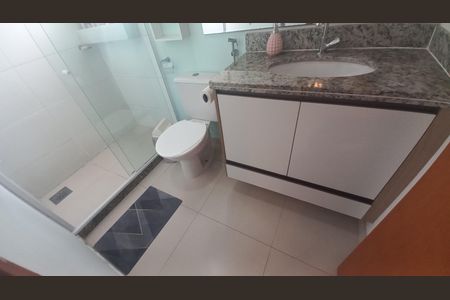 Banheiro de casa de condomínio para alugar com 3 quartos, 120m² em Maria Paula, São Gonçalo
