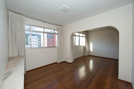 SALA de apartamento à venda com 4 quartos, 150m² em Savassi, Belo Horizonte
