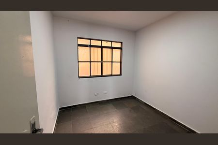 Quarto 3 de apartamento para alugar com 3 quartos, 70m² em Setor dos Afonsos, Goiânia