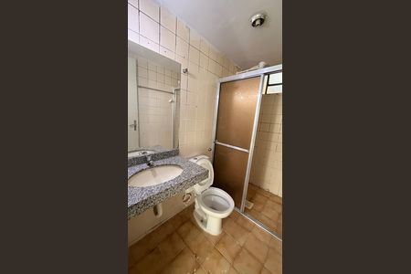 Banheiro de apartamento para alugar com 3 quartos, 70m² em Setor dos Afonsos, Goiânia