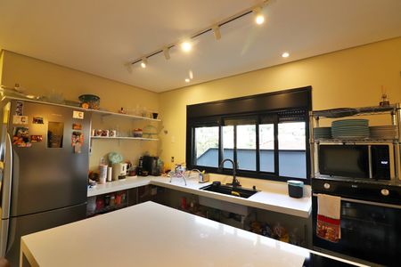 Casa à venda com 200m², 3 quartos e 2 vagasSala/Cozinha
