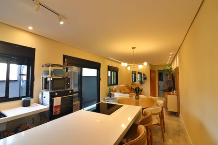 Casa à venda com 200m², 3 quartos e 2 vagasSala/Cozinha