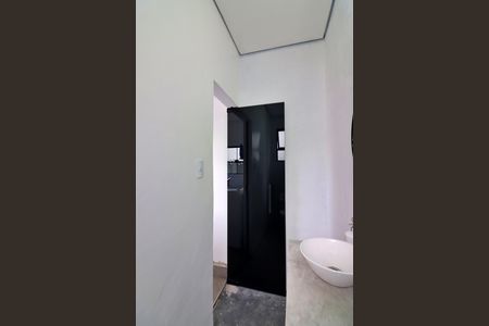 Casa à venda com 200m², 3 quartos e 2 vagasBanheiro de serviço