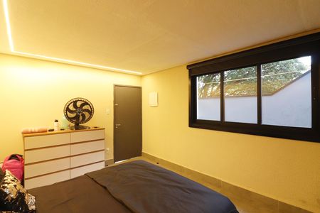Casa à venda com 200m², 3 quartos e 2 vagasQuarto de Serviço