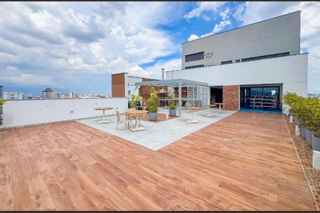 Studio para alugar com 19m², 1 quarto e sem vaga Studio para alugar com 19m², 1 quarto e sem vagaVaranda